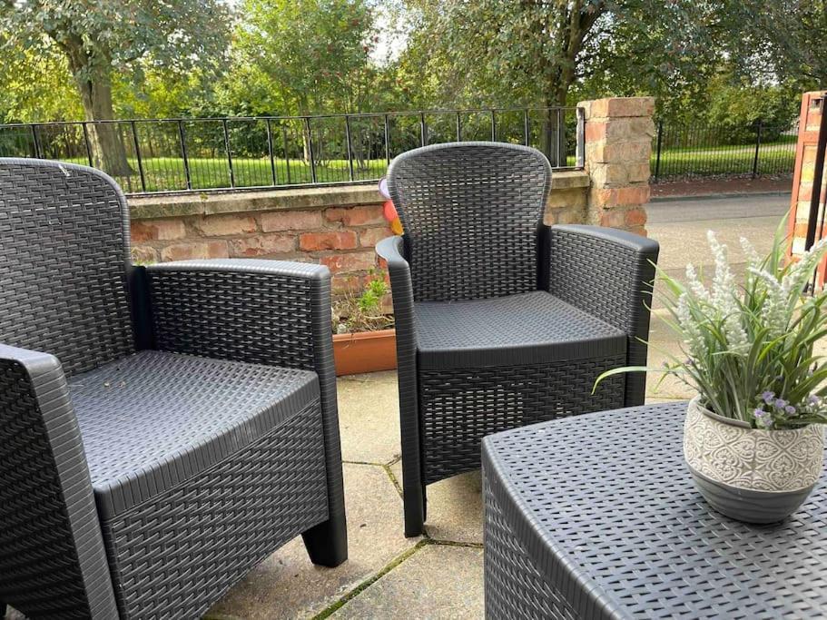Lovely 2 Bedroom House Overlooking Park, Free Parking Ferienhaus Belfast